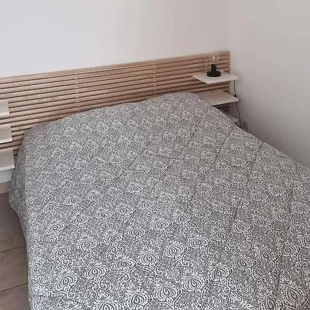Renovee Climatisee Avec Piscine Et Parking Proche - Fr-1-607-107