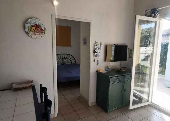 Rénovée, Climatisée, Piscine, Parking Privé, Proche Mer, Pour 6 Pers. - Fr-1-607-107
