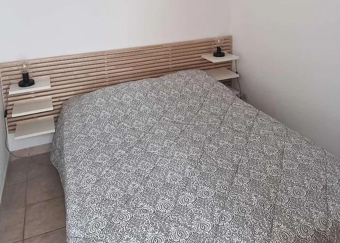 Rénovée, Climatisée, Piscine, Parking Privé, Proche Mer, Pour 6 Pers. - Fr-1-607-107